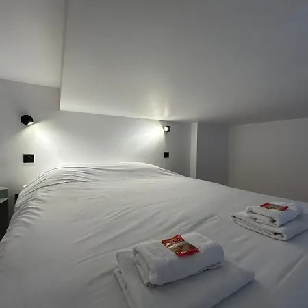 105 Avec Mezzanine A 2 Pas De La Gare Apartman *