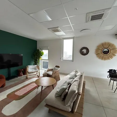 105 Avec Mezzanine A 2 Pas De La Gare *